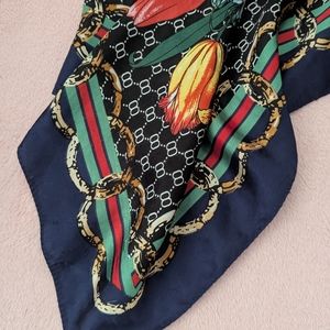 Floral and Chain Pattern Scarf